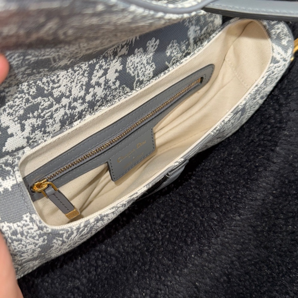 Dior Saddle Bag - Picture 9 of 15